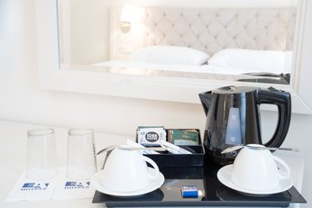 EA Hotel Elefant*** - coffee and tea set